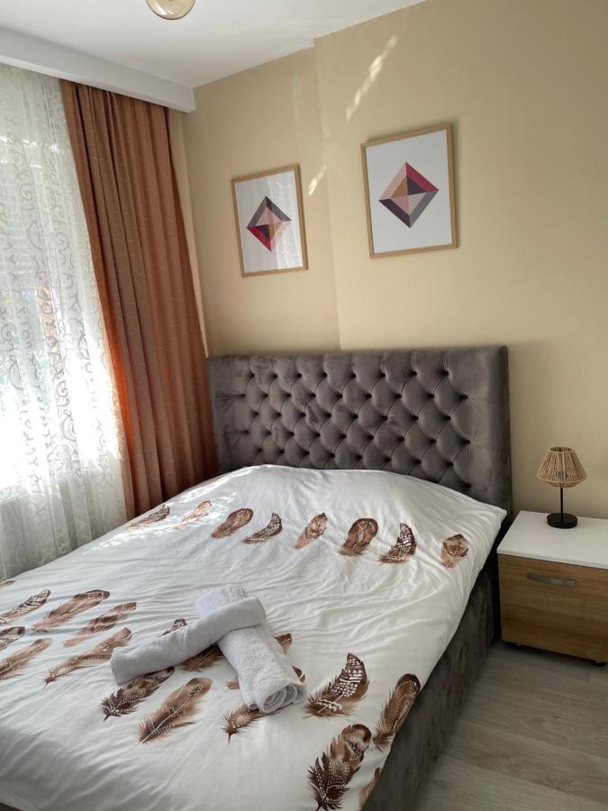 Apartment In Pristina Buitenkant foto